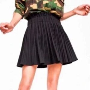 Zara Pleated Mini Skort Women’s Small Black Stretch Waistband